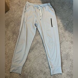 Vuori men’s Sunday performance jogger